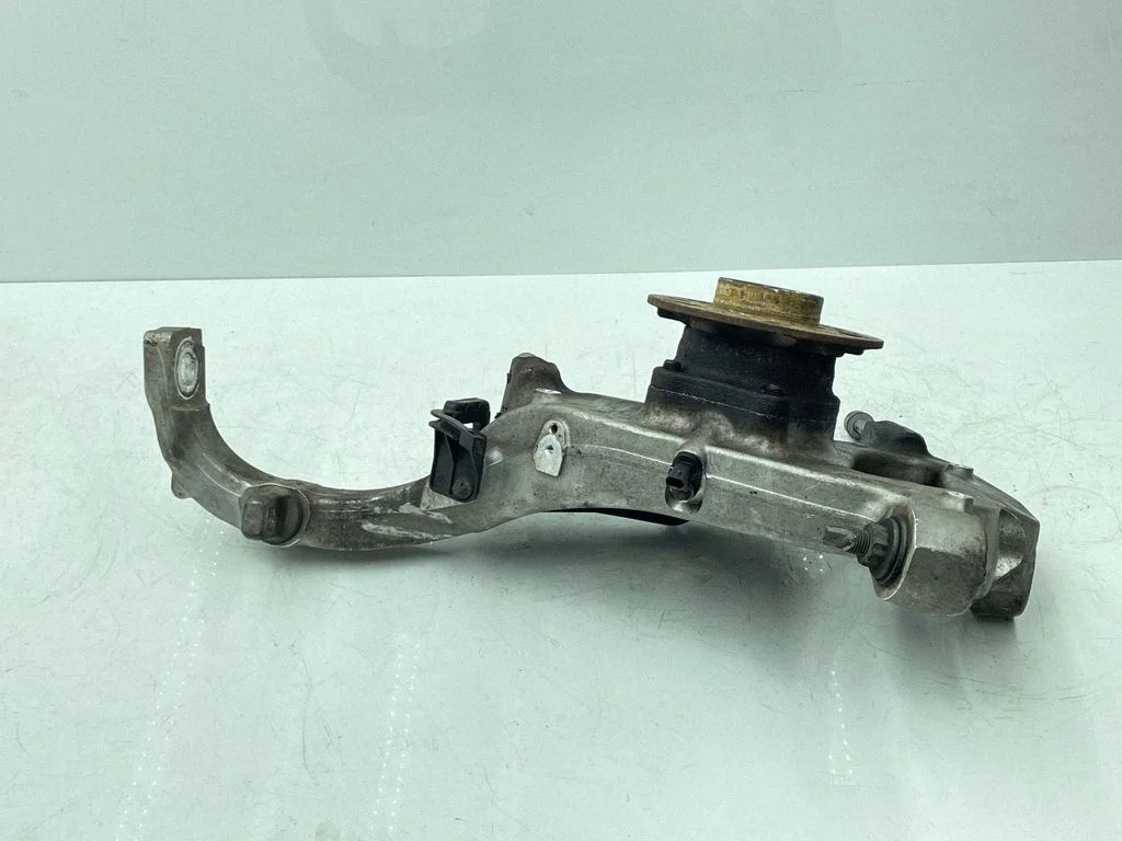 Front wheel hub A2133325900