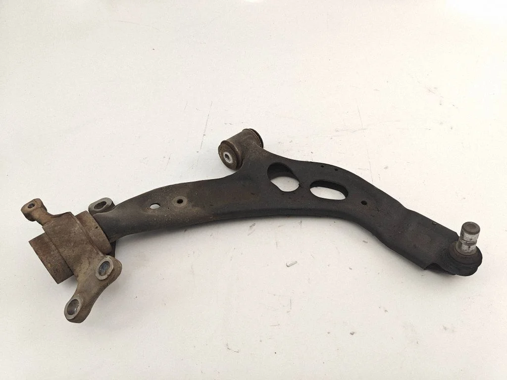 Front lower control arm/wishbone 6874343