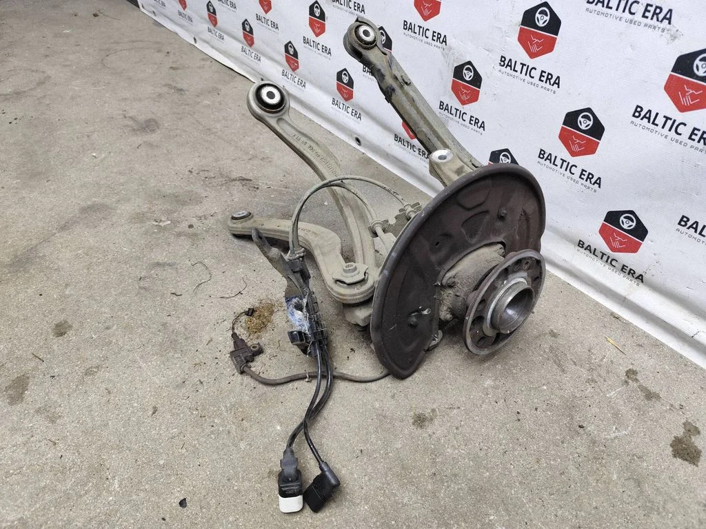Rear wheel hub spindle/knuckle 20409