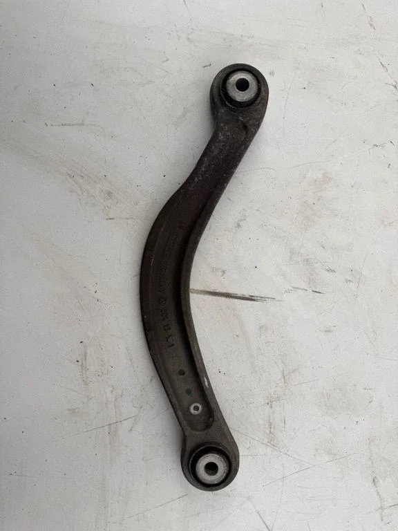 Tagumine ülemine õõtshoob 20413L