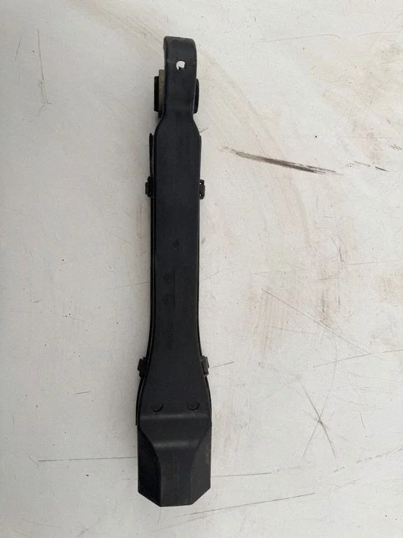 Tagumine ülemine õõtshoob A2183520000