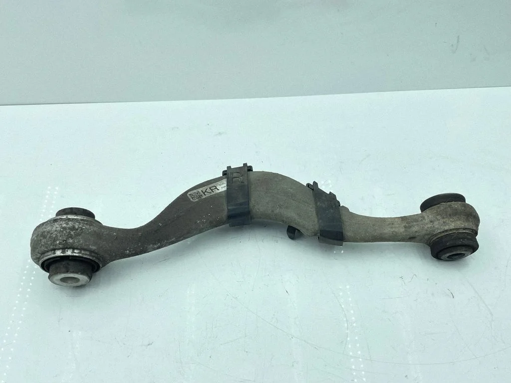 Rear upper control arm/wishbone 6861120