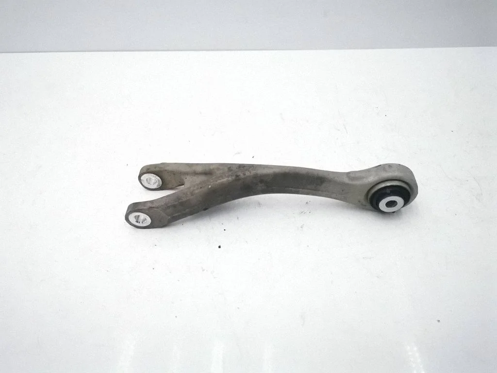 Rear control arm A2133521600