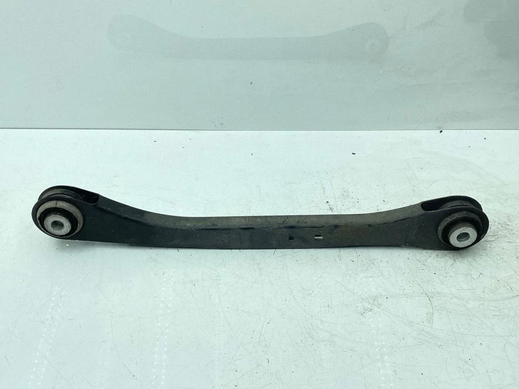 Rear control arm 6861127