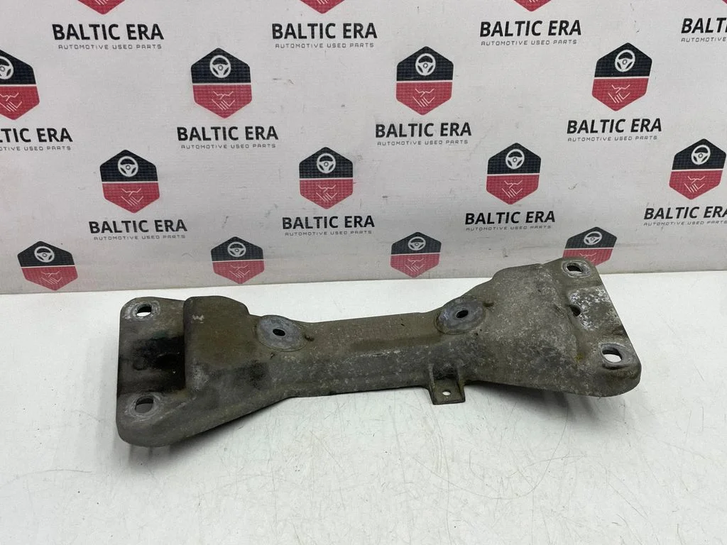 Gearbox mounting bracket – BMW 3 Series F30 F35 F31 (2012-2018)