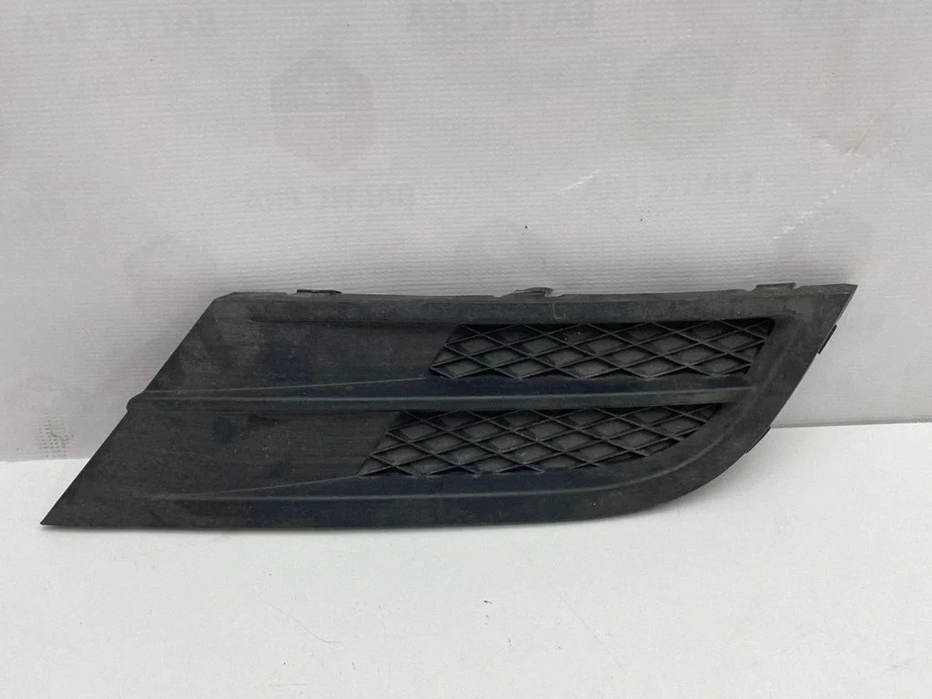 Front bumper lower grill 5C6853666G