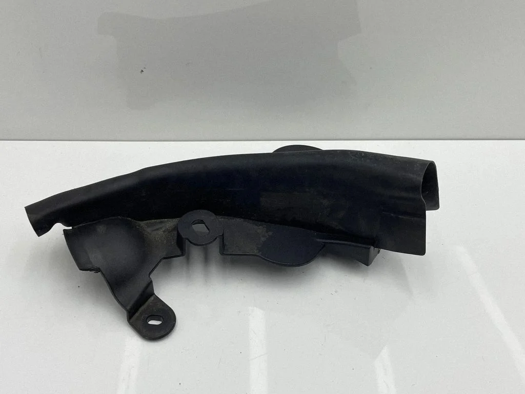 Engine compartment rubber – BMW 5 Series G30 G31 G38 (2016-)