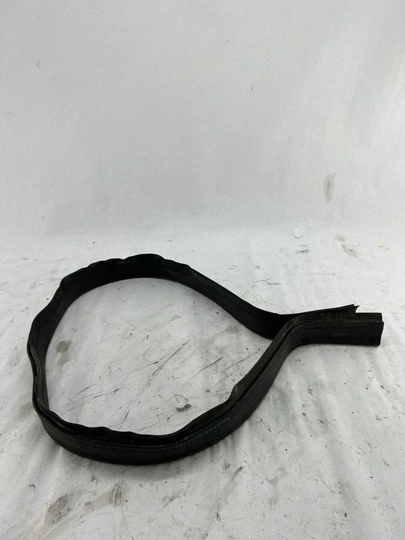Engine compartment rubber – Mercedes-Benz E-Class W212 (2009-2016)