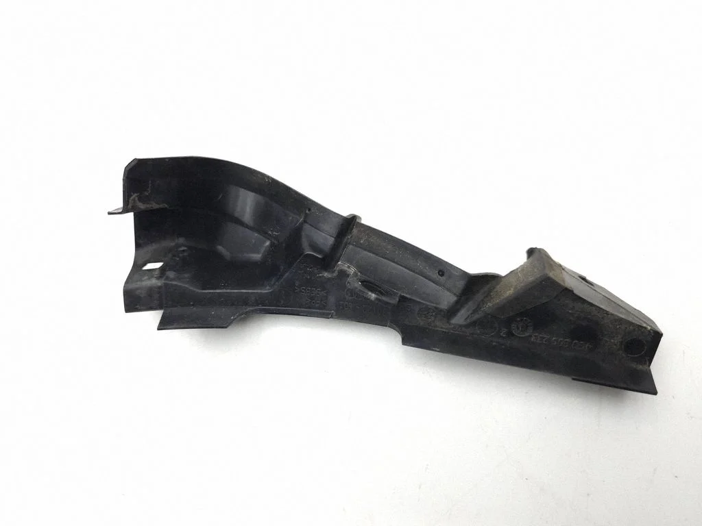 Poritiiva kinnitusklamber 4G0805233
