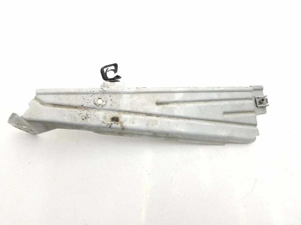 Fender mounting bracket 7267326