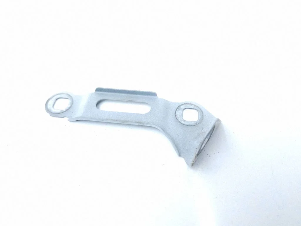 Fender mounting bracket 97044315