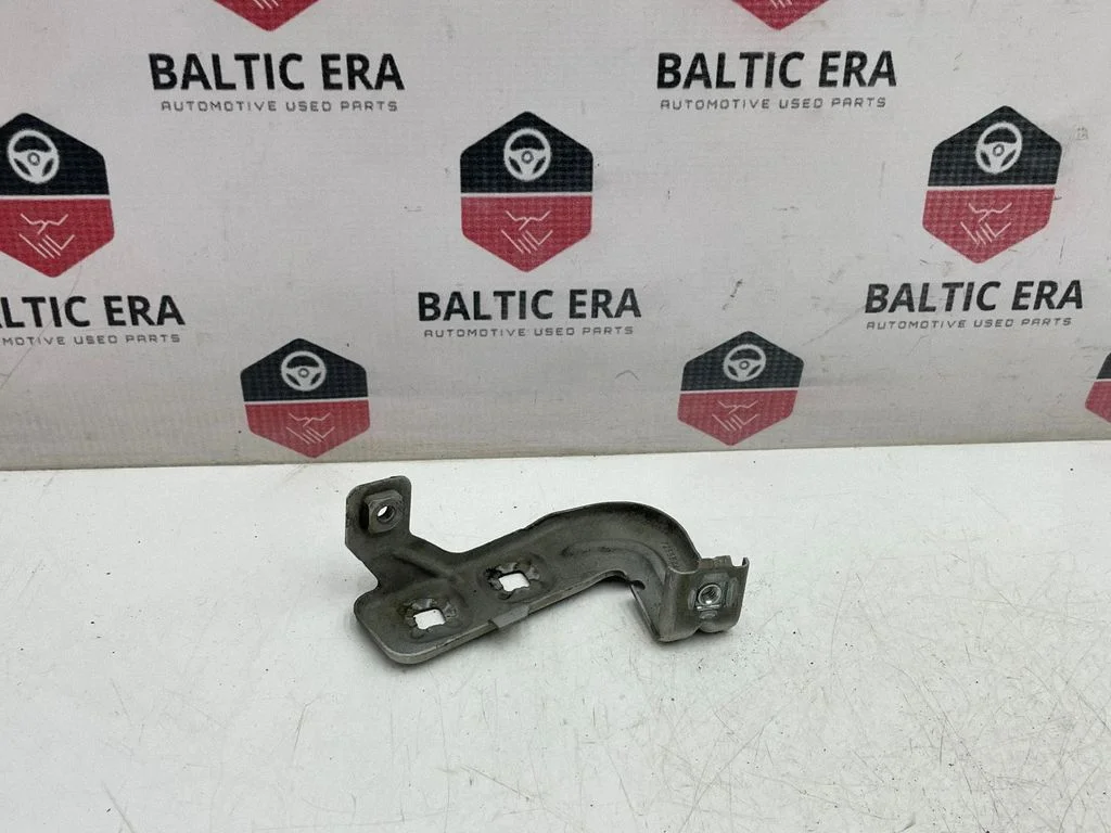 Fender mounting bracket 7255822