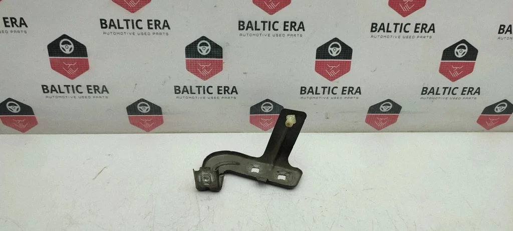 Fender mounting bracket 7255824
