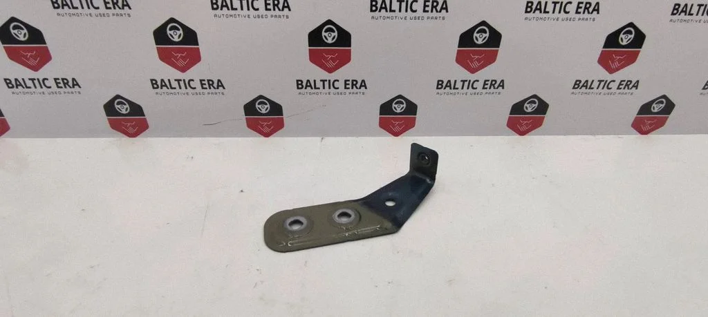 Fender mounting bracket 7419403