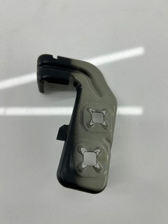 Fender mounting bracket 7255822