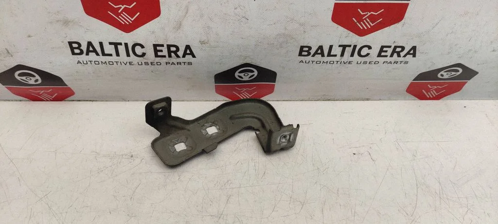 Fender mounting bracket 7255822
