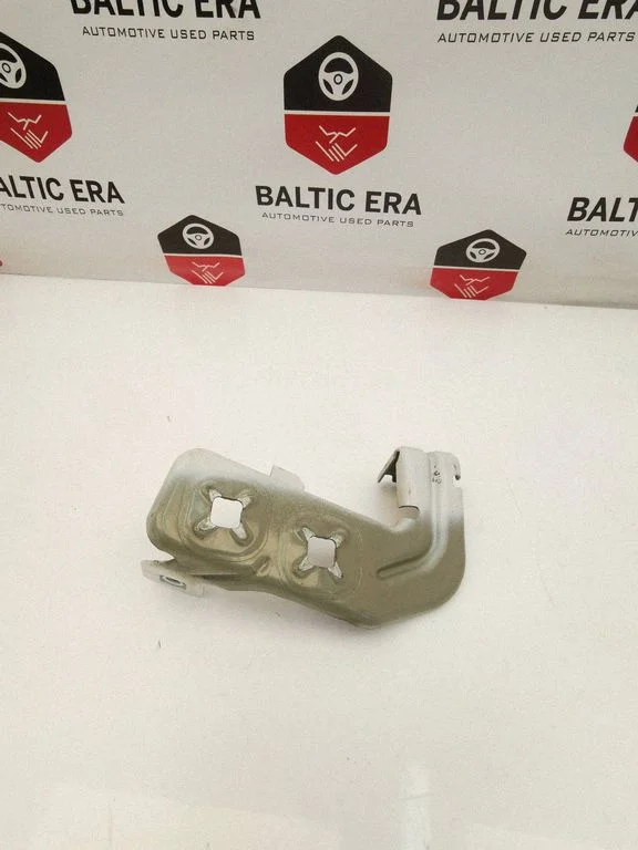 Fender mounting bracket 7255822