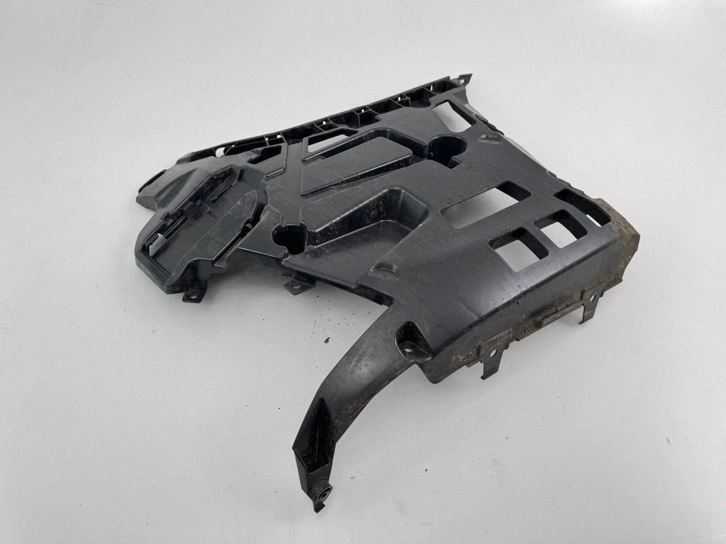 Rear bumper mounting bracket 7427996