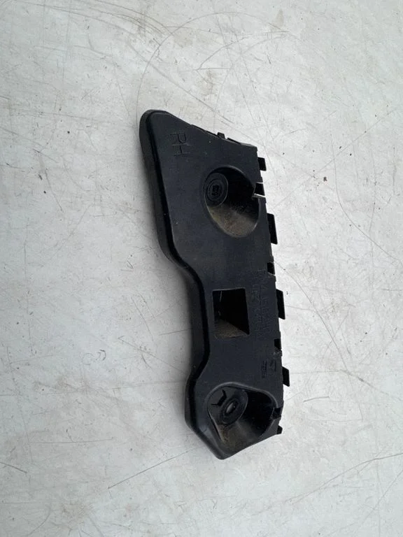 Mocowanie zderzaka tylnego DN4J502H1 – Mazda MX-30 (2020-)