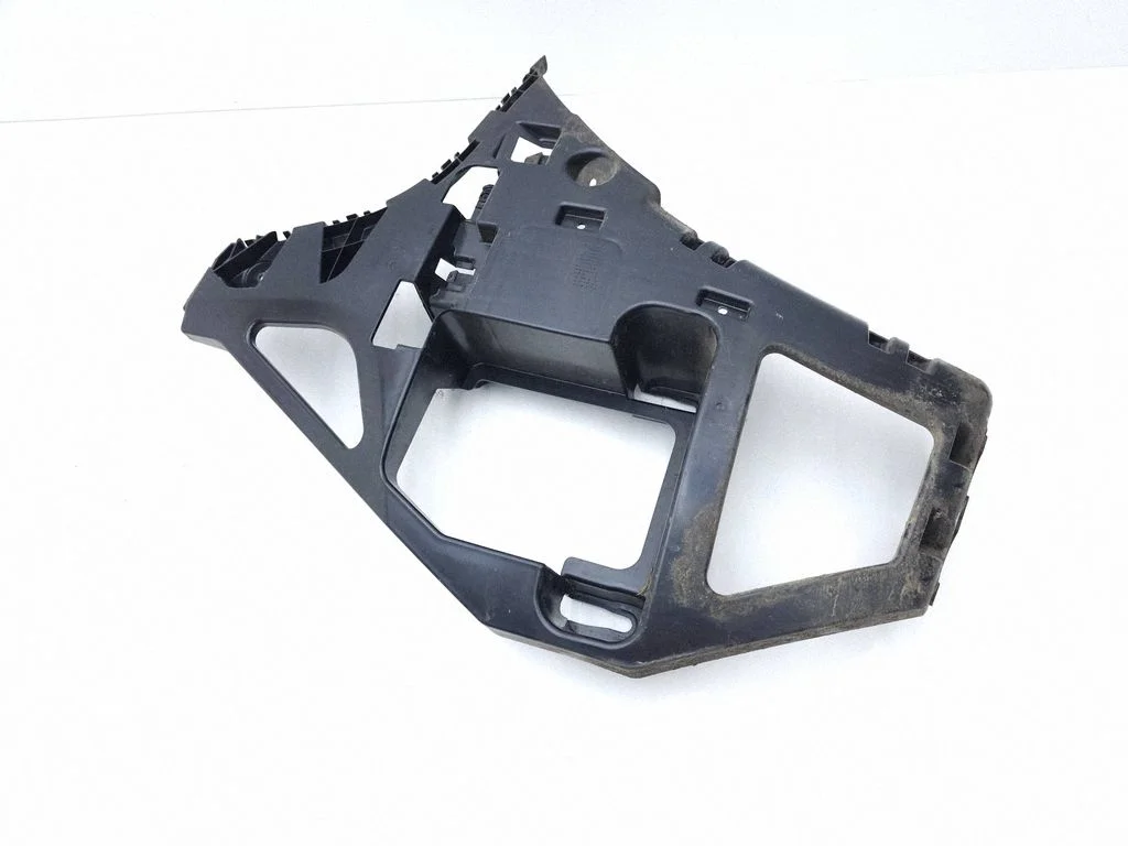 Rear bumper mounting bracket 7300786