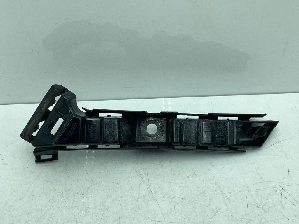 Rear bumper mounting bracket A2138850365