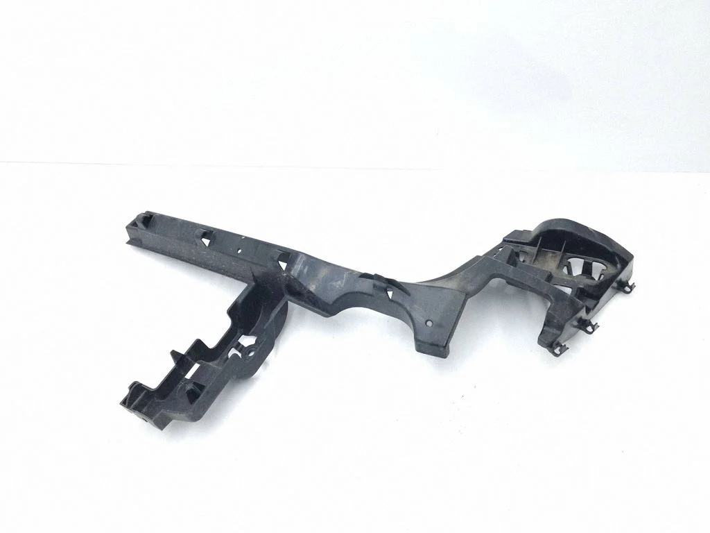 Rear bumper mounting bracket 7376926