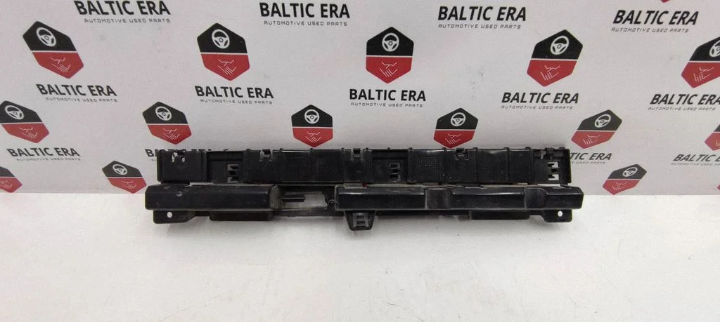 Rear bumper mounting bracket 19017411