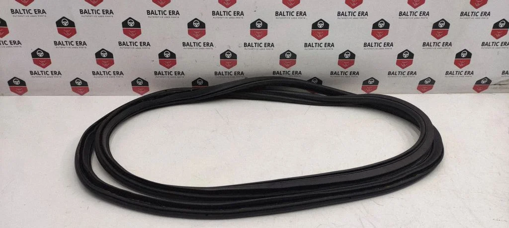 Loading door rubber seal (on body) 7314602