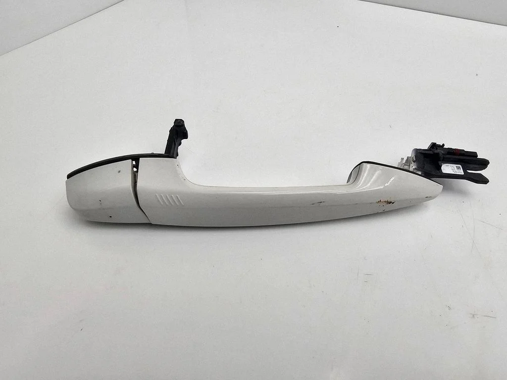 Esiukse välimine käepide 7422106