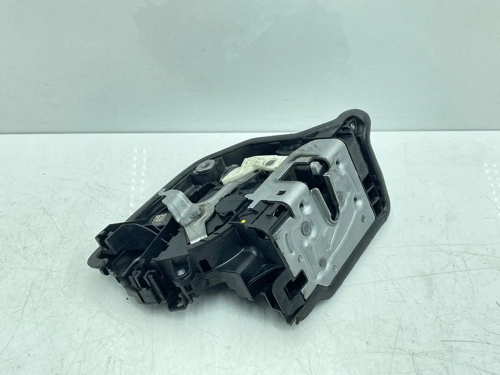 Front door lock 7281934