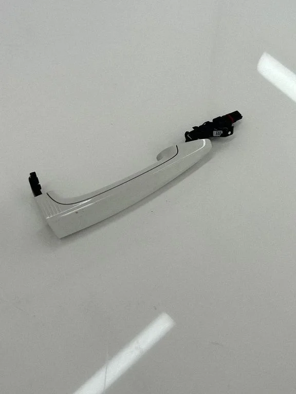 Esiukse välimine käepide – BMW 4-seeria F32 F33 (2013-2020)