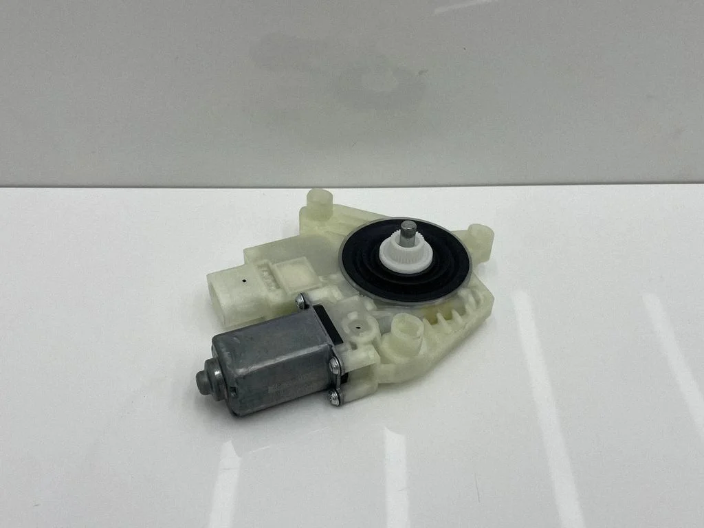 Front door window regulator motor 7455082