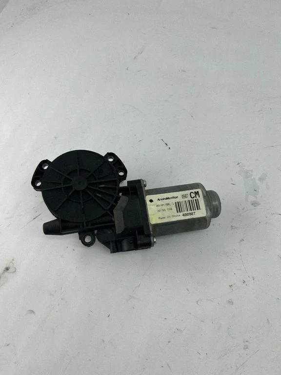 Priekšējā loga pacēlāja motoriņš 400907