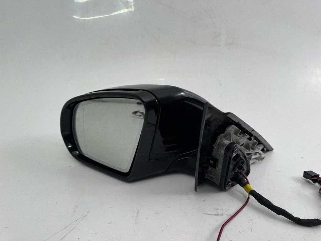 Esiukse elektriline välispeegel A2138107501