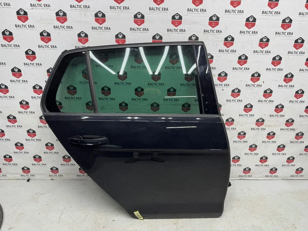 Rear door 5G4839916E