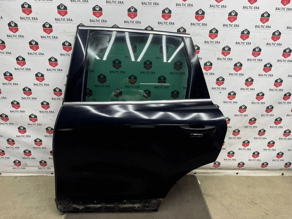 Rear door 7P0833311