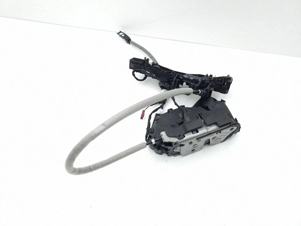 Rear door lock 5TA839015P