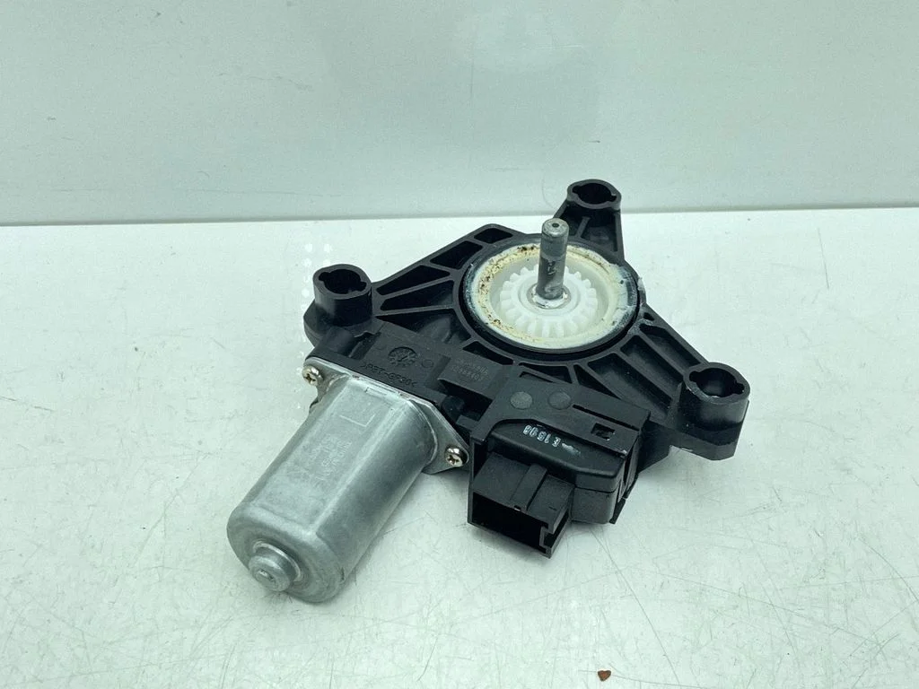 Rear door window regulator motor A2139060602