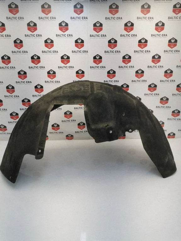 Rear arch fender liner splash guards