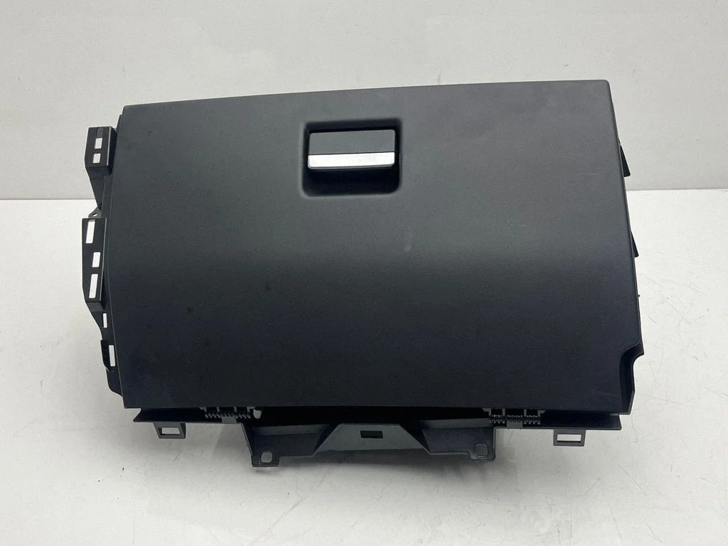 Glove box 12D1386CA9