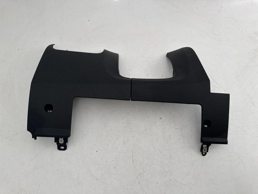 Dashboard lower bottom trim panel 7P1858368A