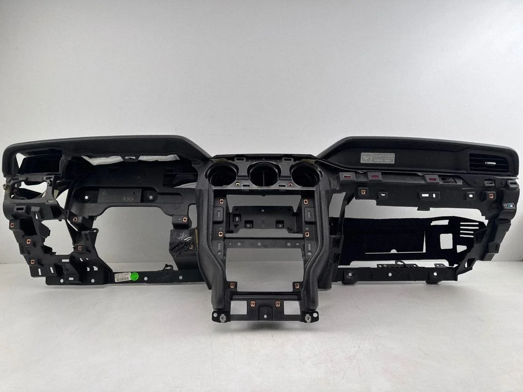 Dashboard FR3B6304319A