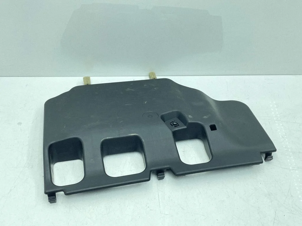 Dashboard lower bottom trim panel 5560747080