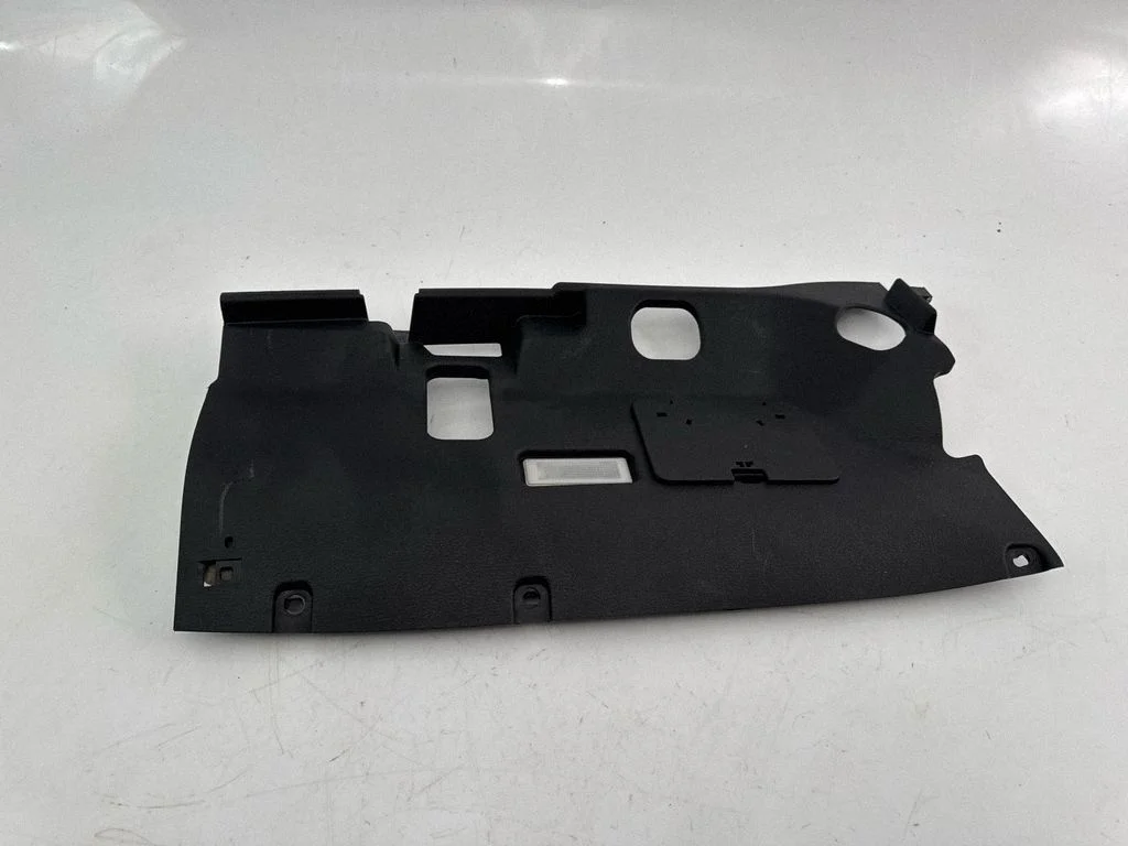 Armatuurlaua alumine viimistluspaneel 70W113300