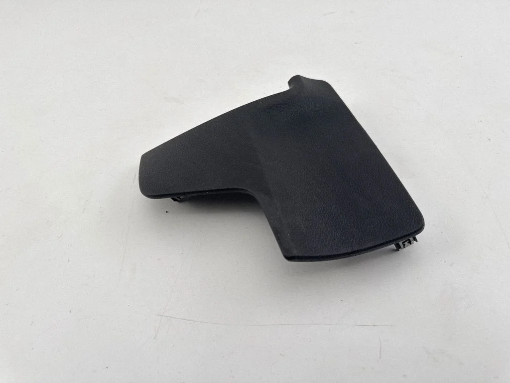Armatuurlaua alumine viimistluspaneel 81B863075