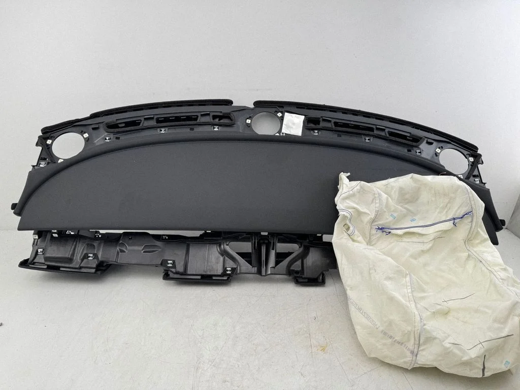 Dashboard 168426198A