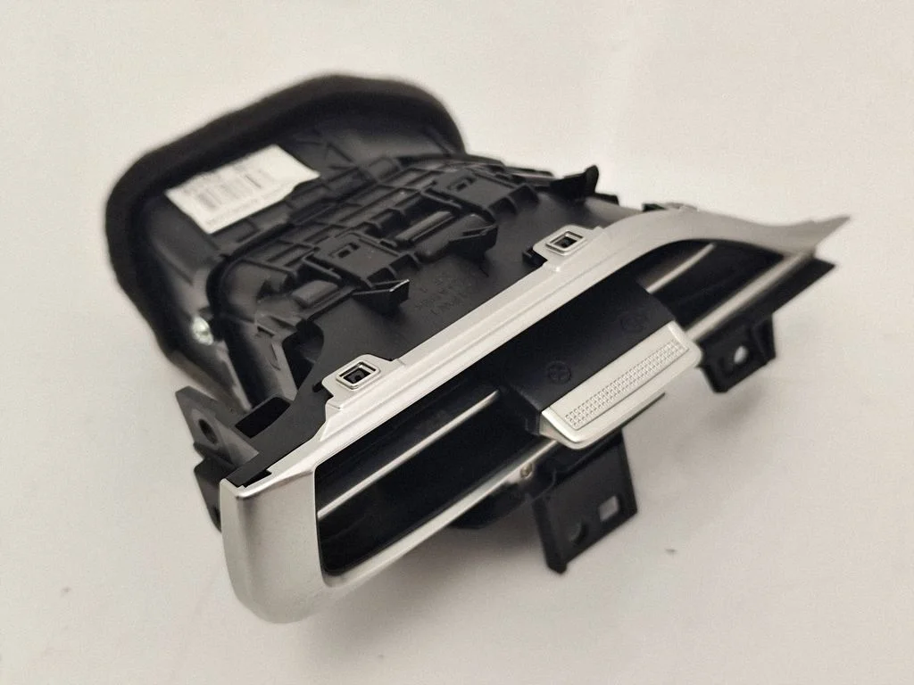 Dashboard side air vent grill/cover trim LCB8210114