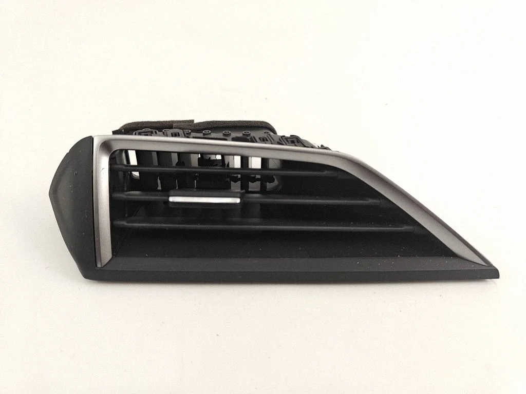 Dashboard side air vent grill/cover trim 66110FL020