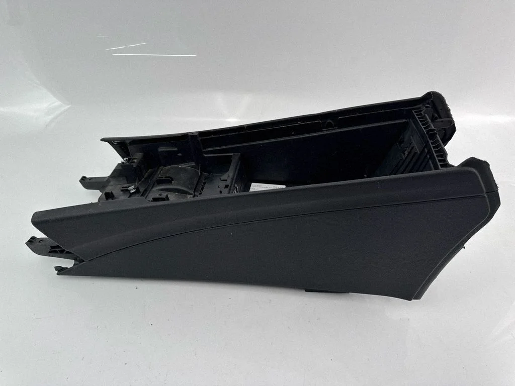 Center console – Mercedes-Benz C-Class W205 (2014-2021)