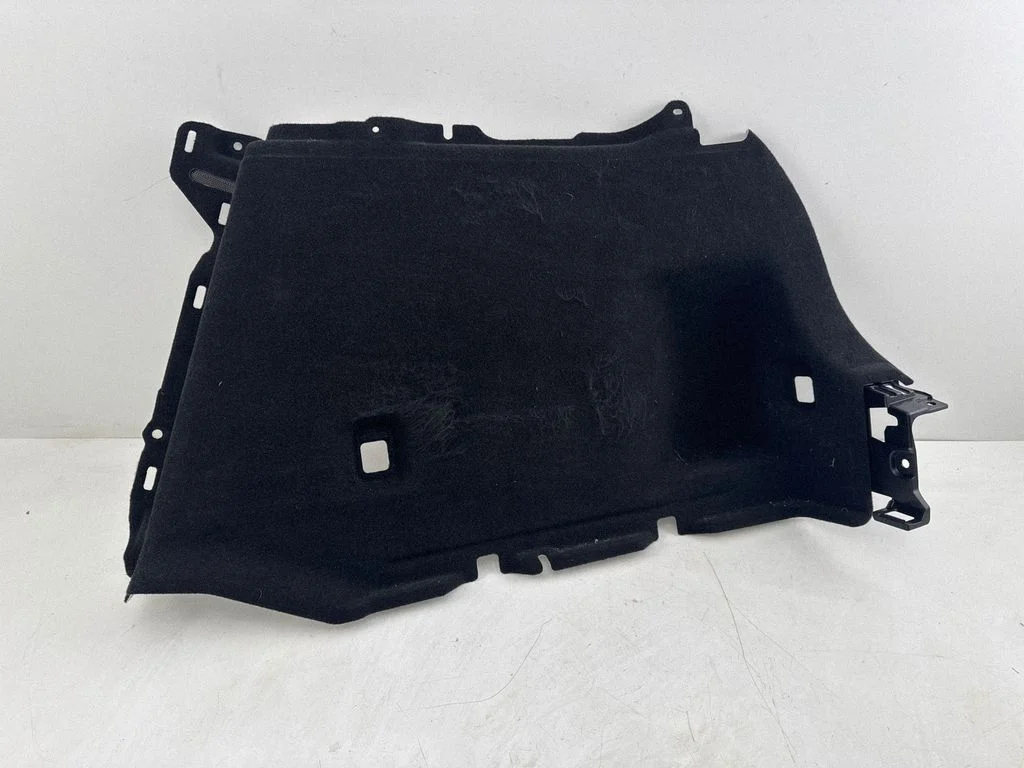 Muu pagasiruumi viimistluse osa D44KHR851